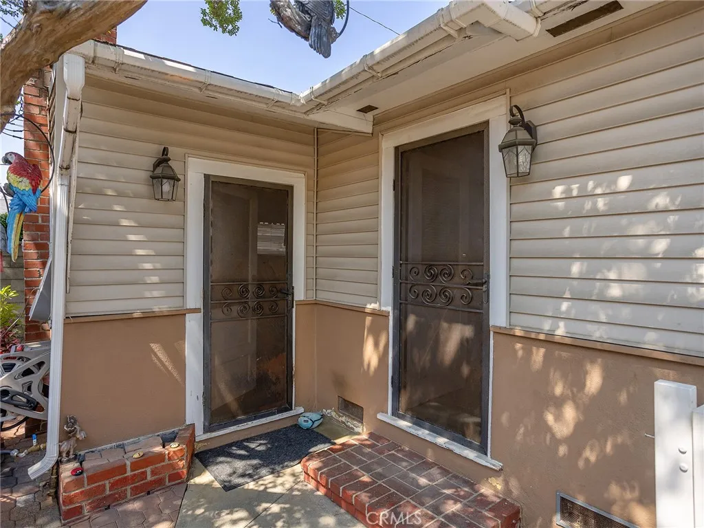 515 N Shelton Street, Burbank, California 91506 home-pic-38